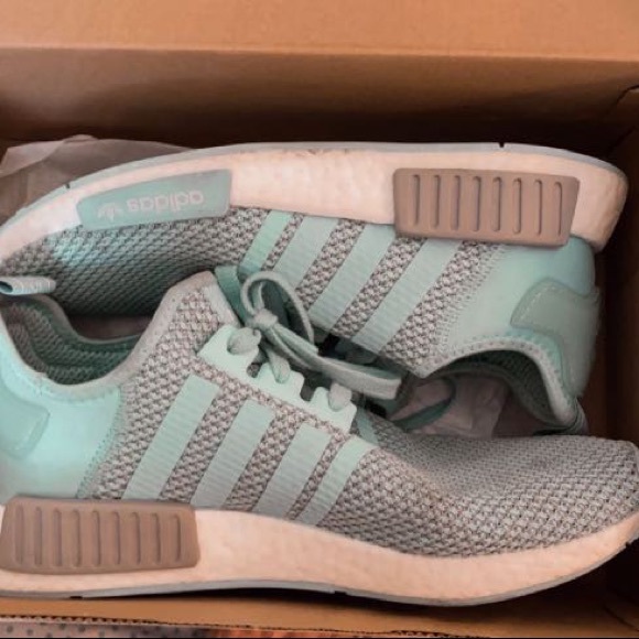 Adidas NMD R1 - Picture 1 of 4